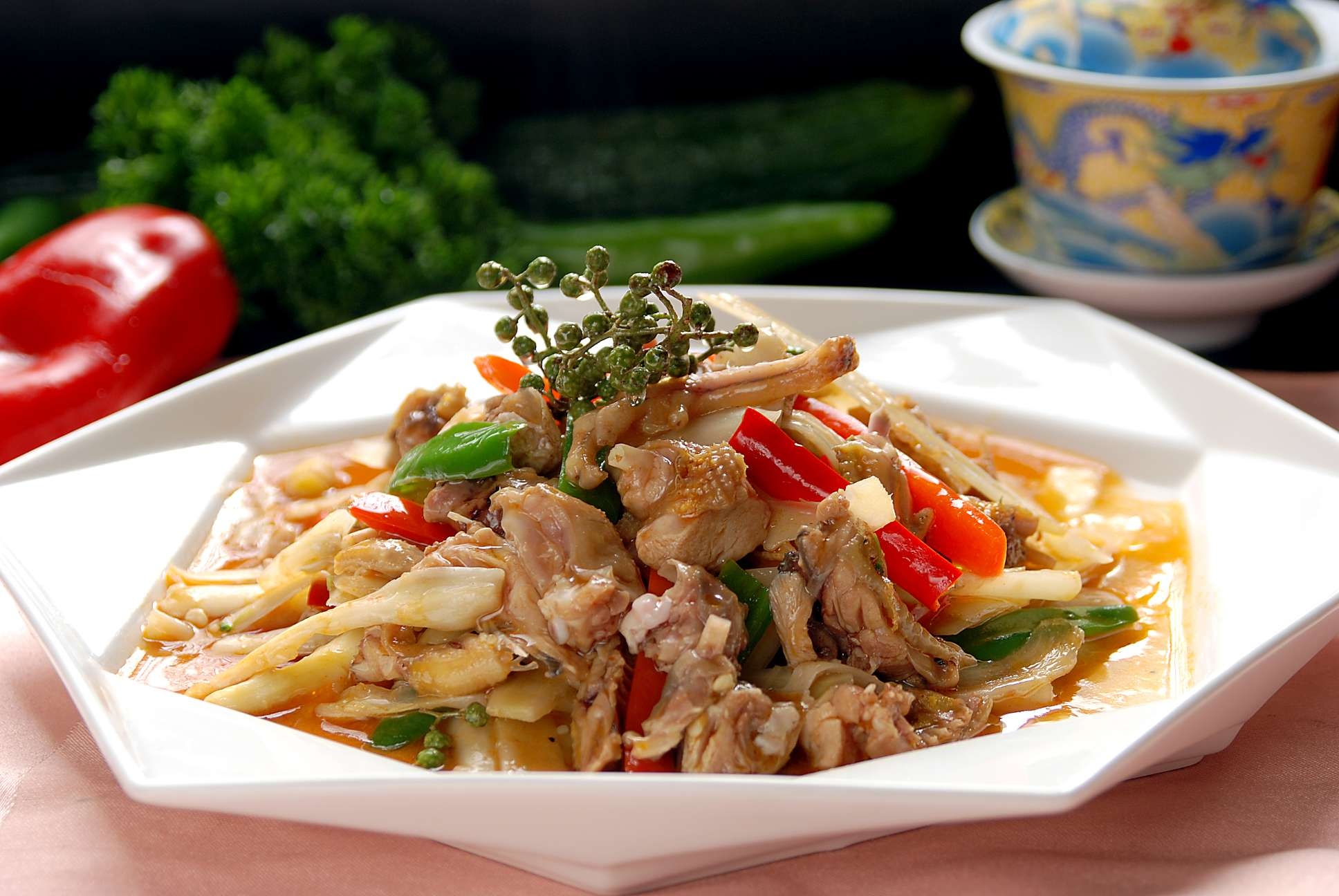 餐饮美食仔姜爆竹鸡高清图片