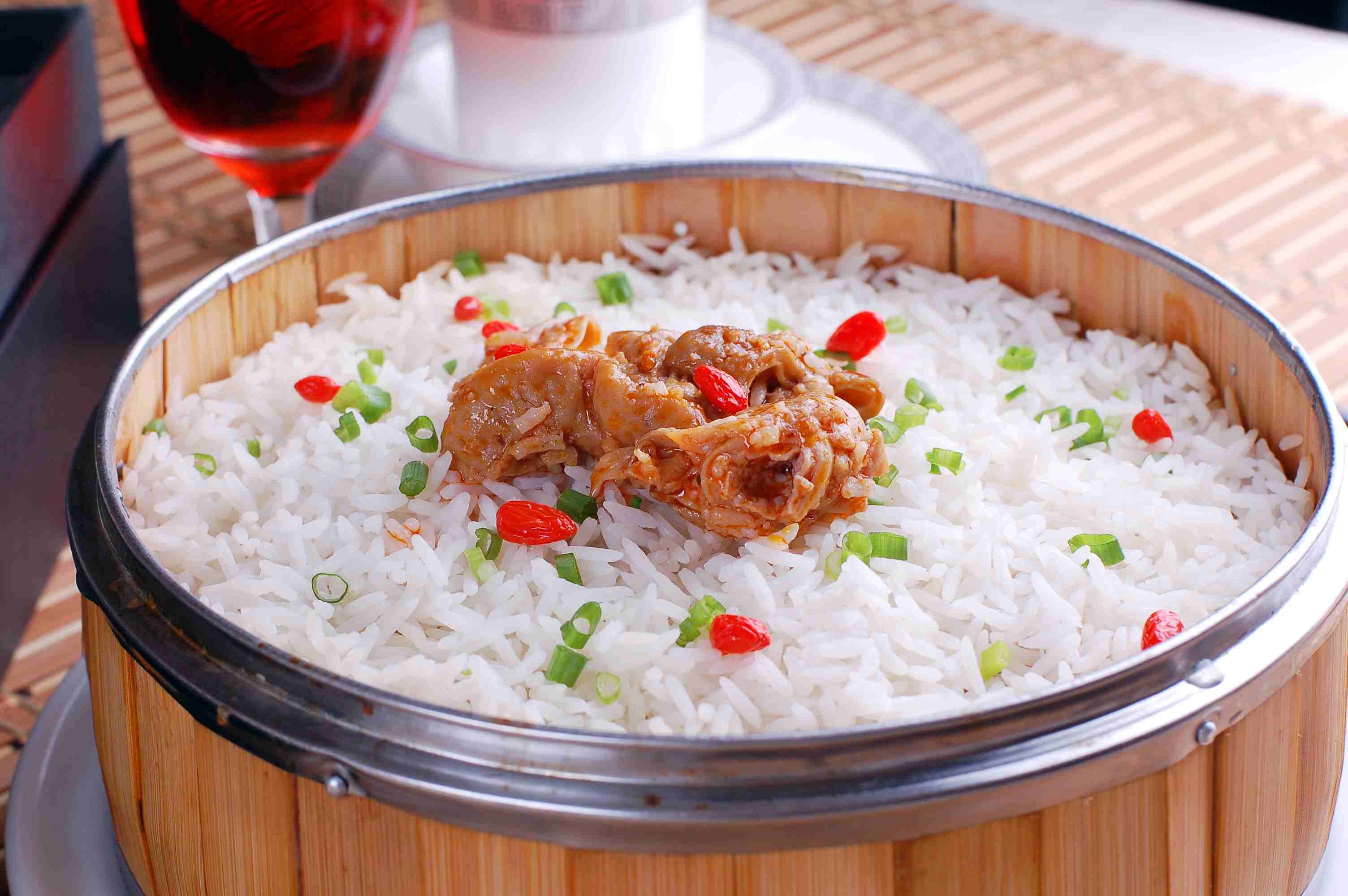 餐饮美食糯米肥肠高清图片