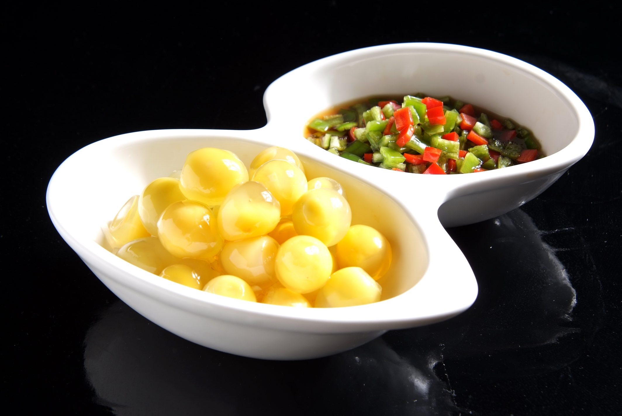 高清图片餐饮美食川菜烧椒鹌鹑皮蛋高清图片