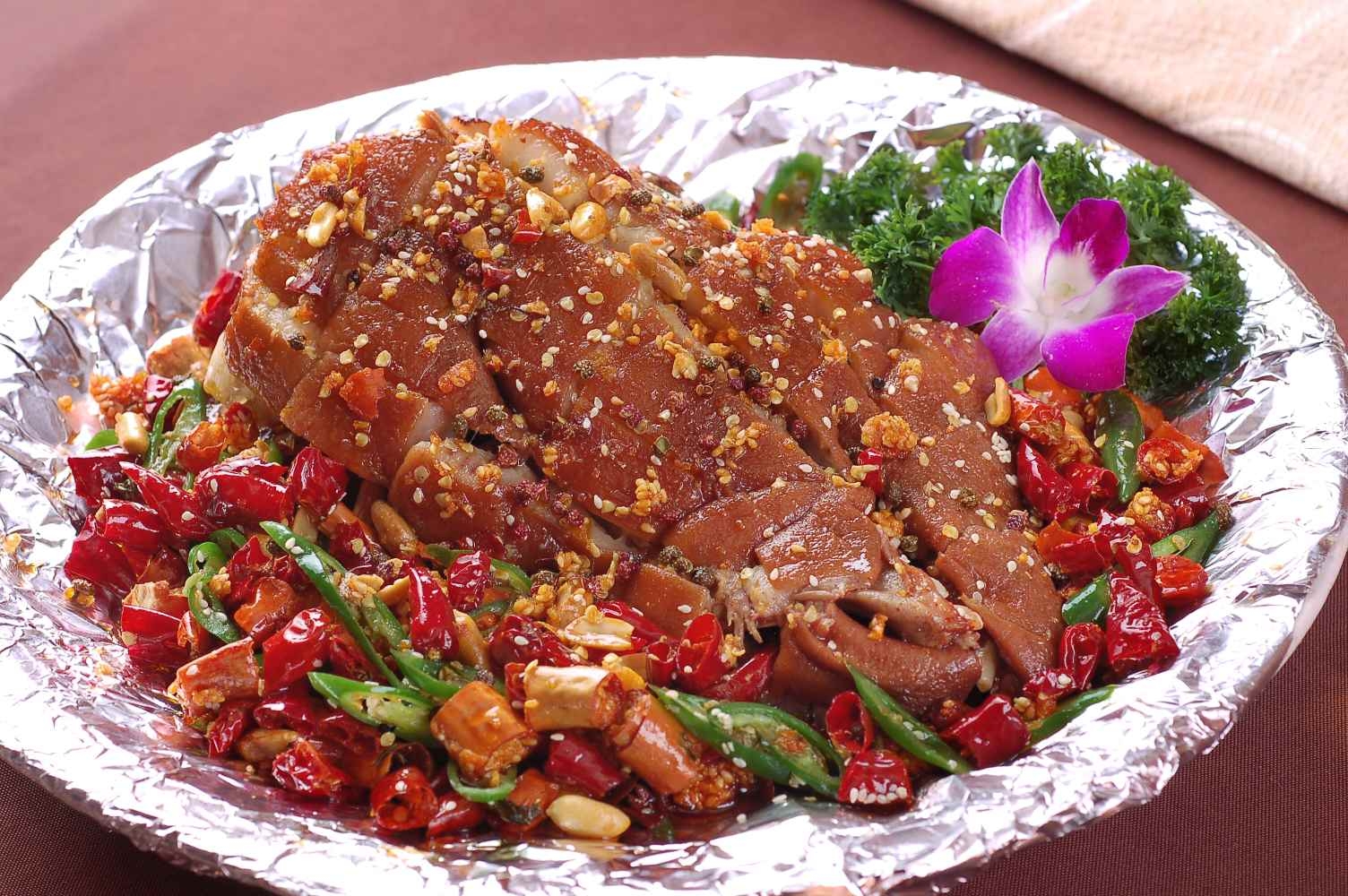 吉祥猪脸高清图片