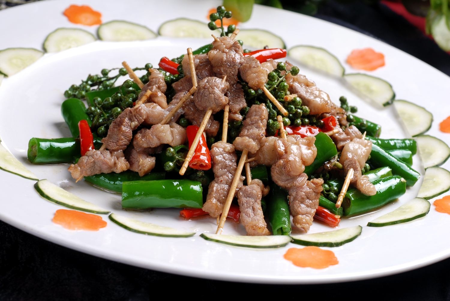 餐饮美食青花椒肥牛高清图片
