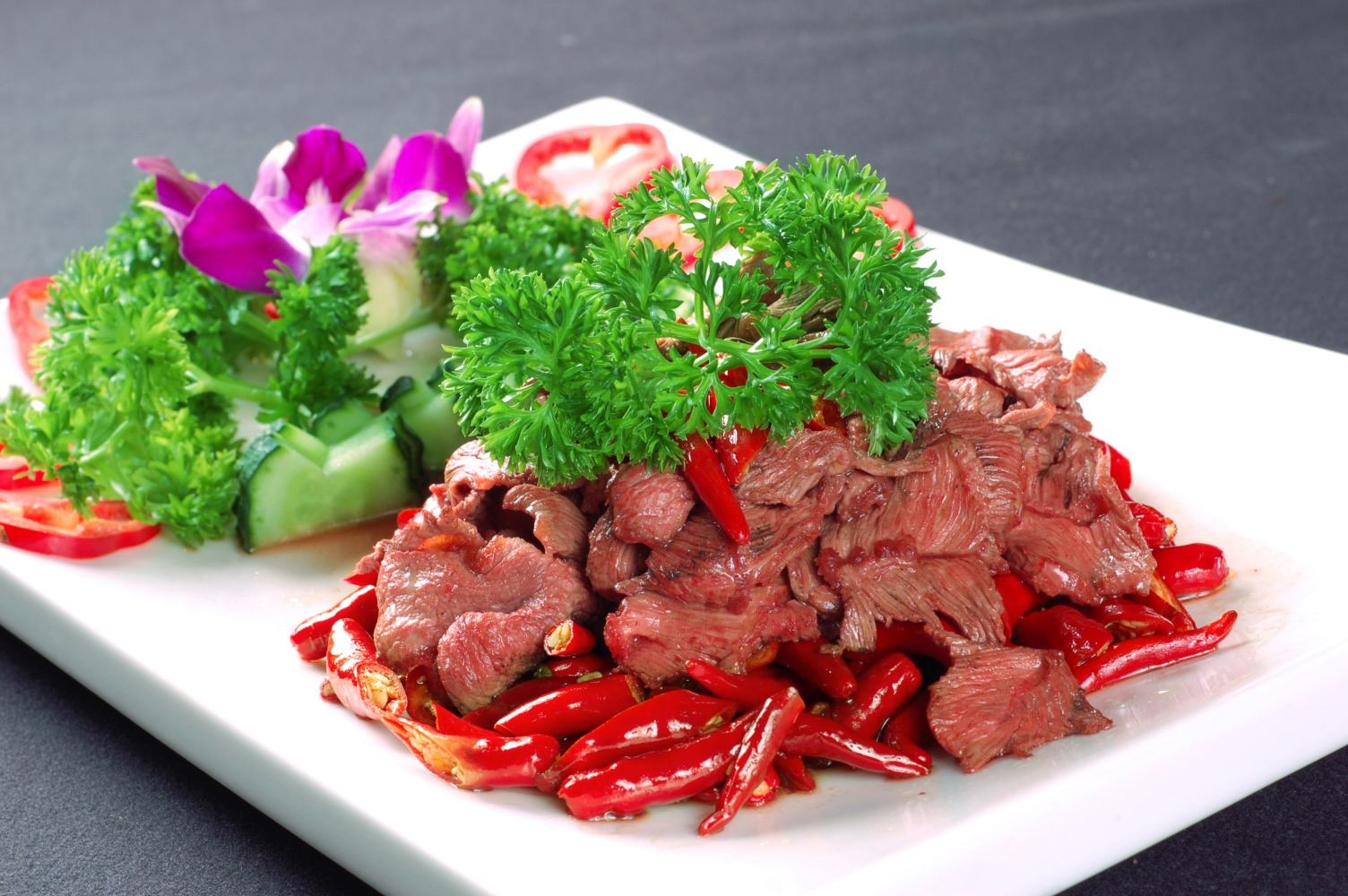 餐饮美食小炒牦牛肉高清图片