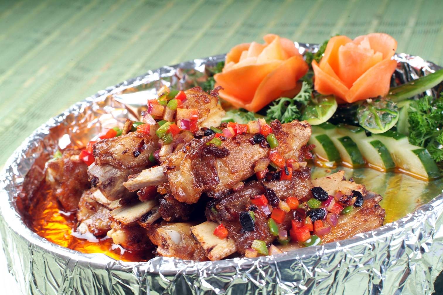 餐饮美食川菜山寨烤排骨高清图片