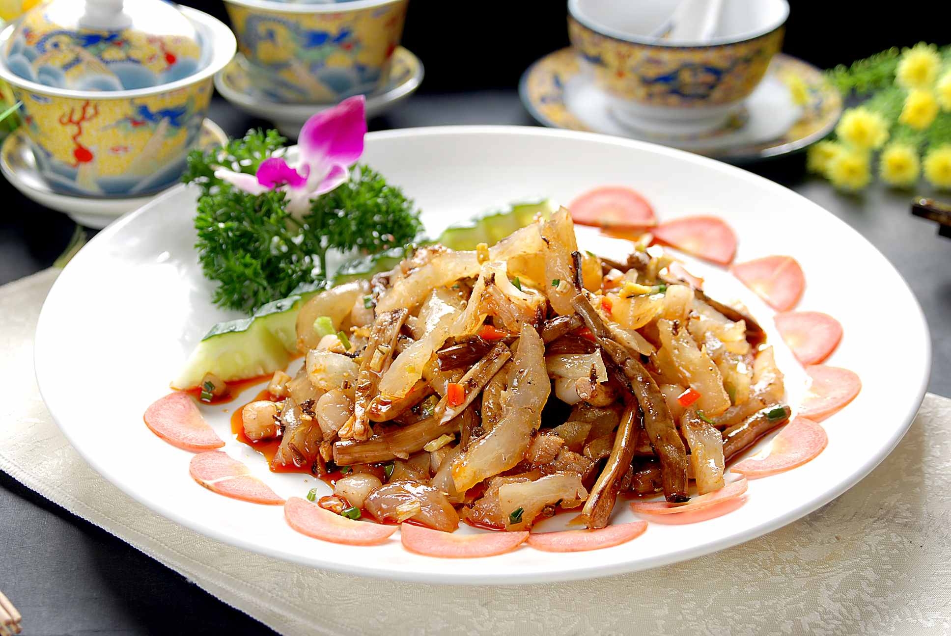 餐饮美食川菜干烧牛筋高清图片