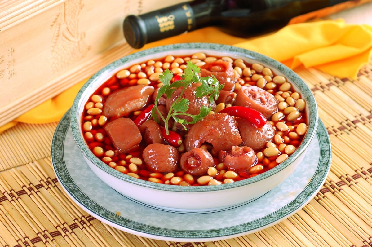 餐饮美食黄豆焖猪尾高清图片