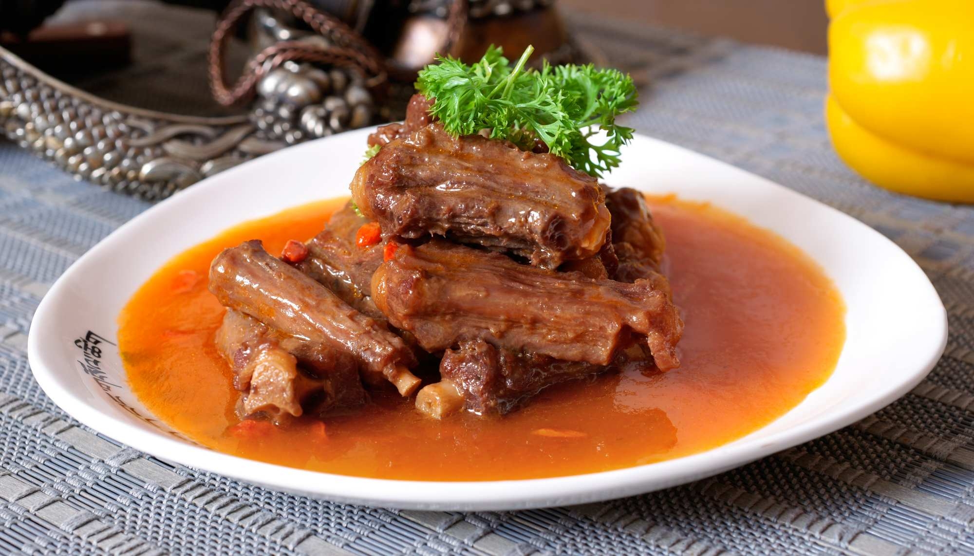 餐饮美食川菜招牌枸杞牛尾高清图片