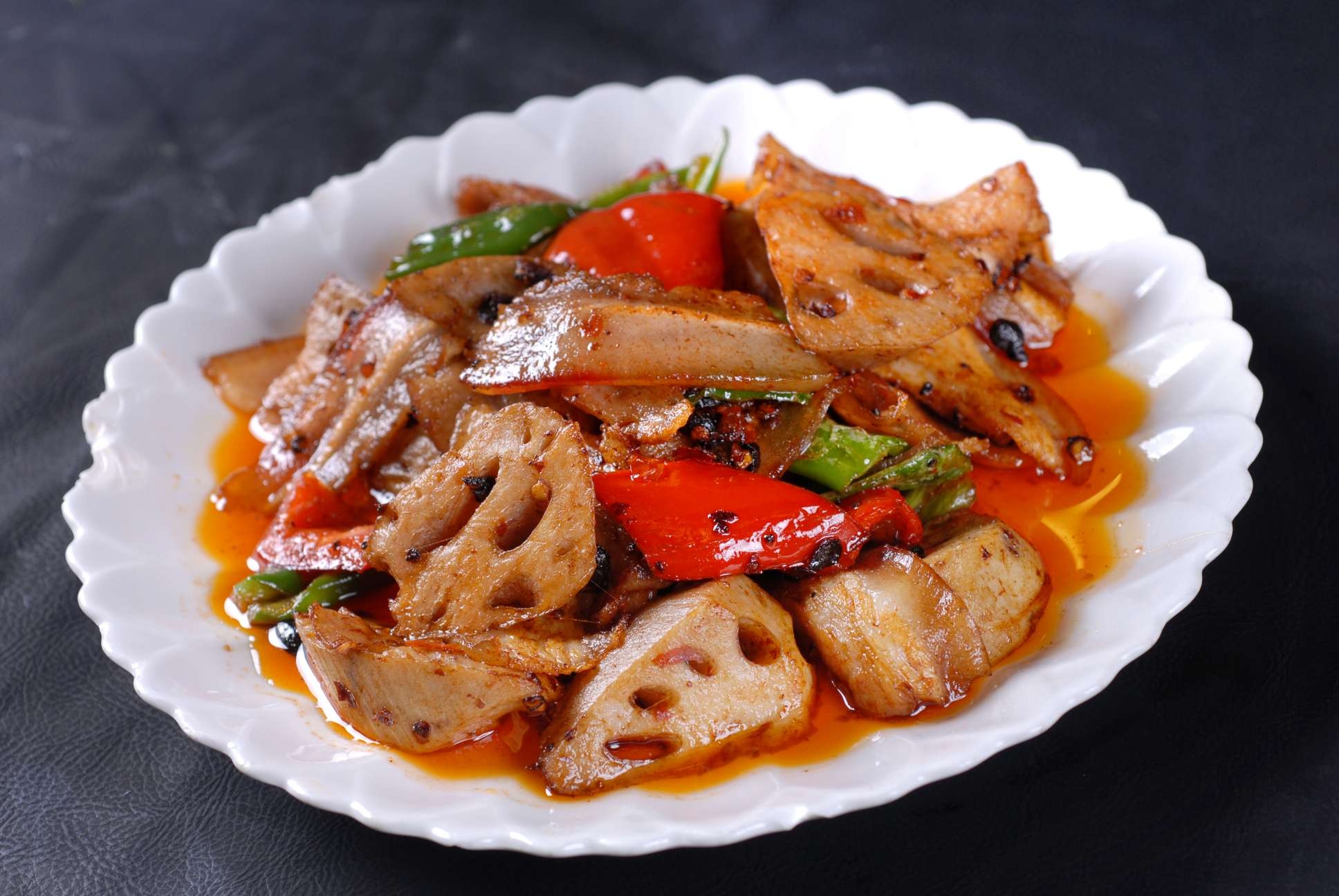 莲藕回锅肉高清图片