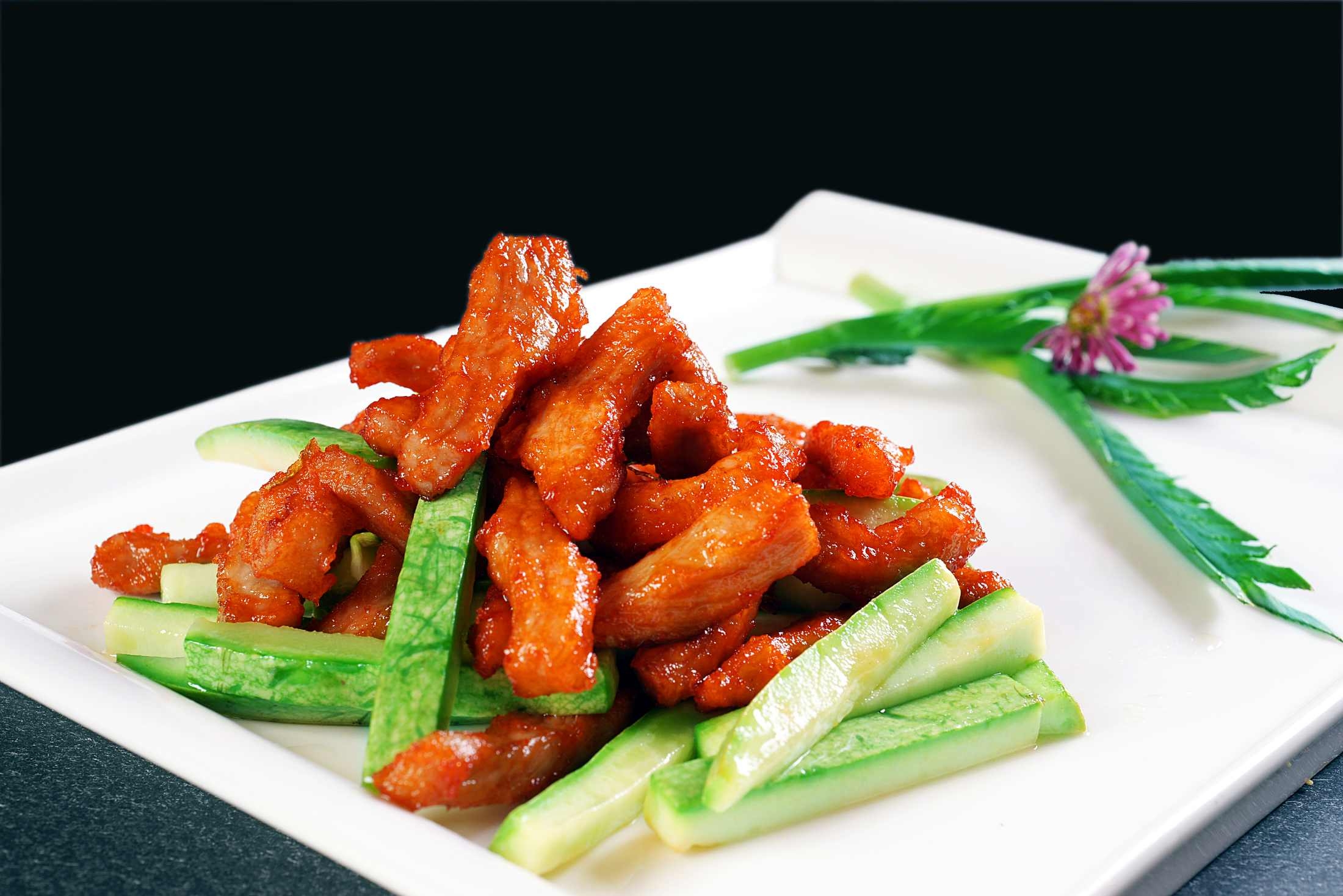 餐饮美食川菜青瓜碳烧肉高清图片