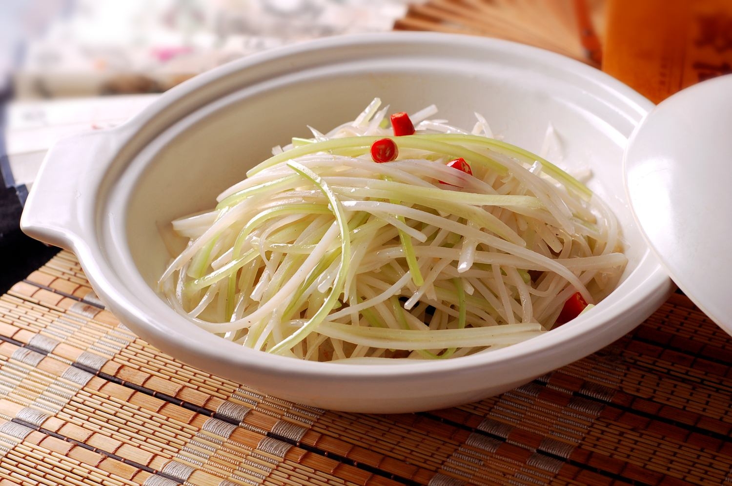 餐饮美食脆爽芹菜藕丝宣传图片灯箱