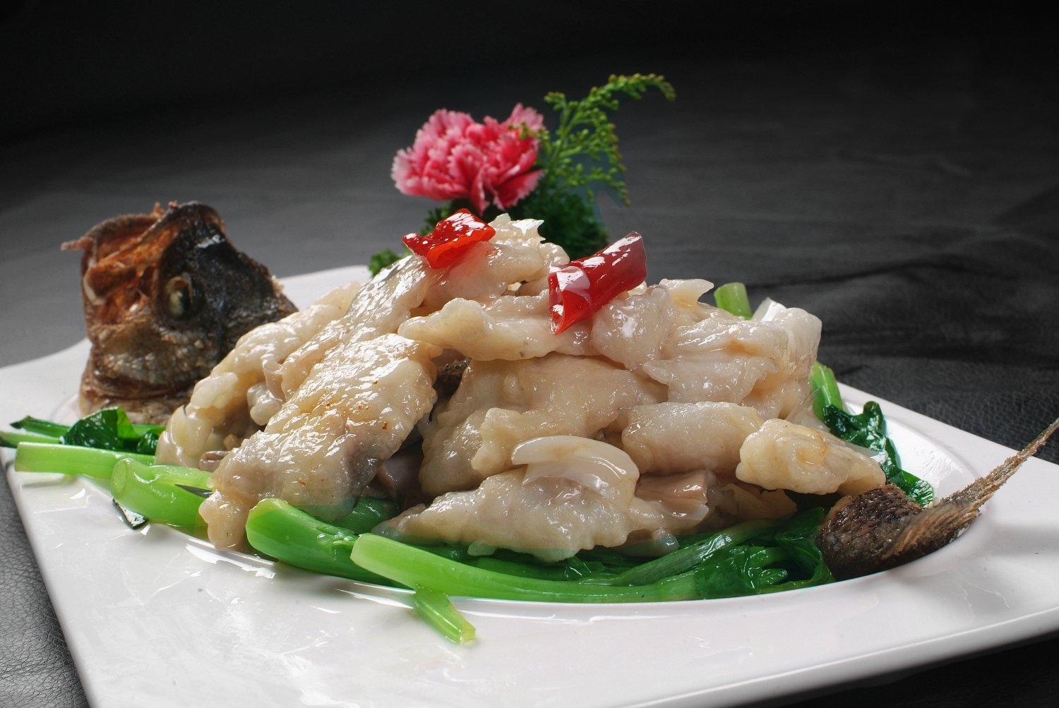 餐饮美食热特百合溜鲈鱼高清图片