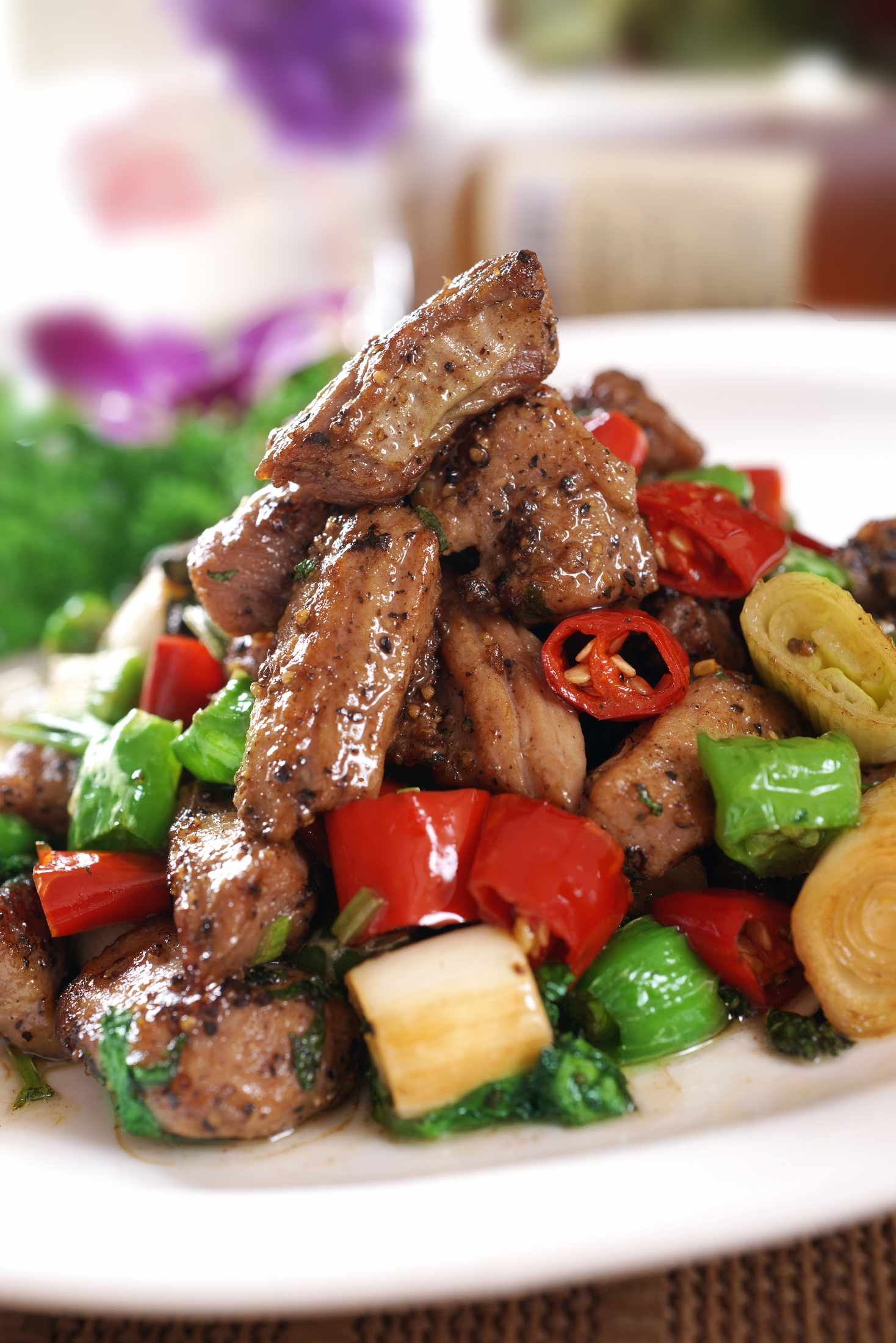 餐饮美食热-九层塔京葱爆肋眼王宣传图片灯箱