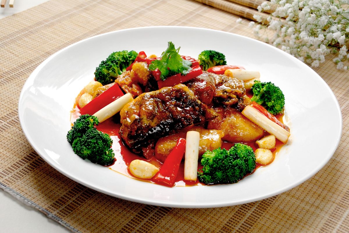 餐饮美食干烧深海鱼头高清图片