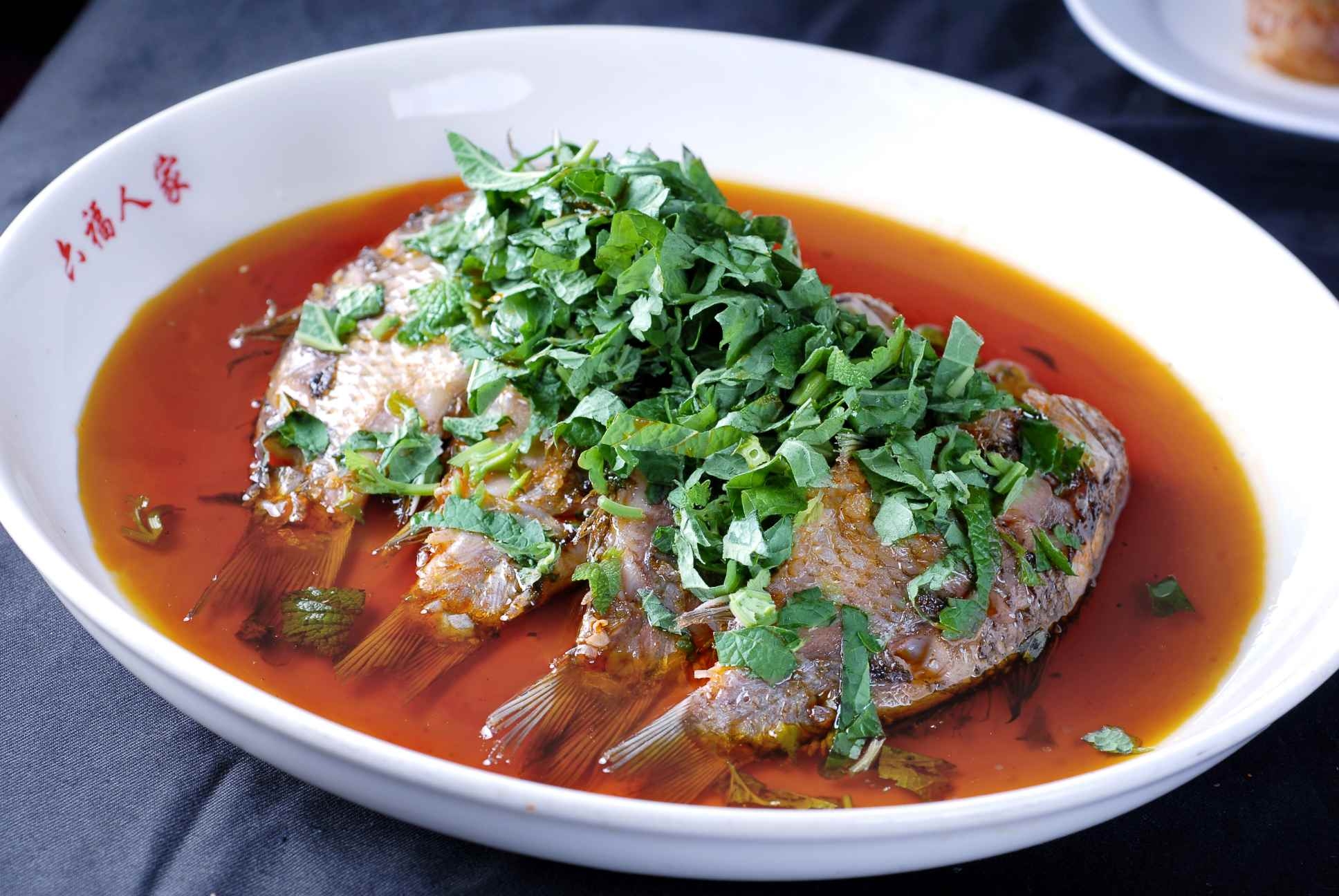 餐饮美食藿香鲫鱼(1)宣传图片灯箱