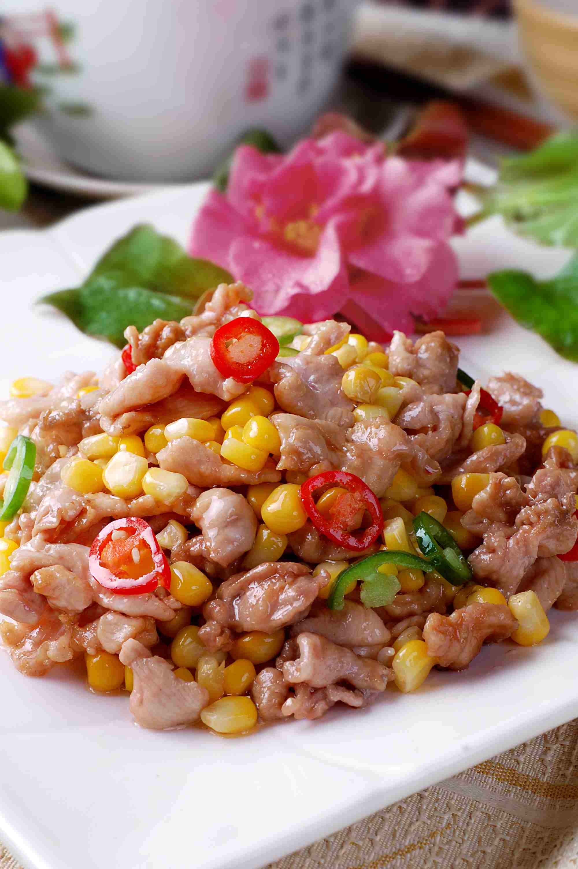 玉米嫩兔高清图片