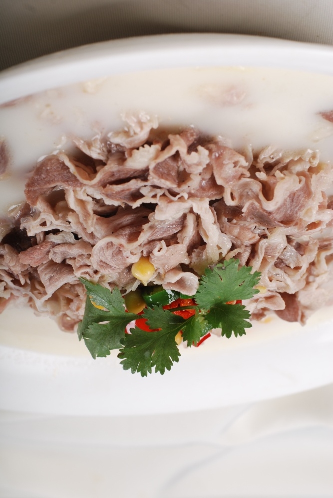 鹅肝酱炒鸡腿菇高清图片