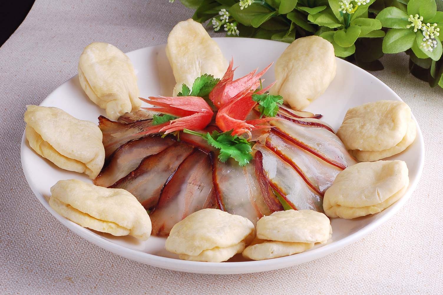 热酱肉夹饼高清图片