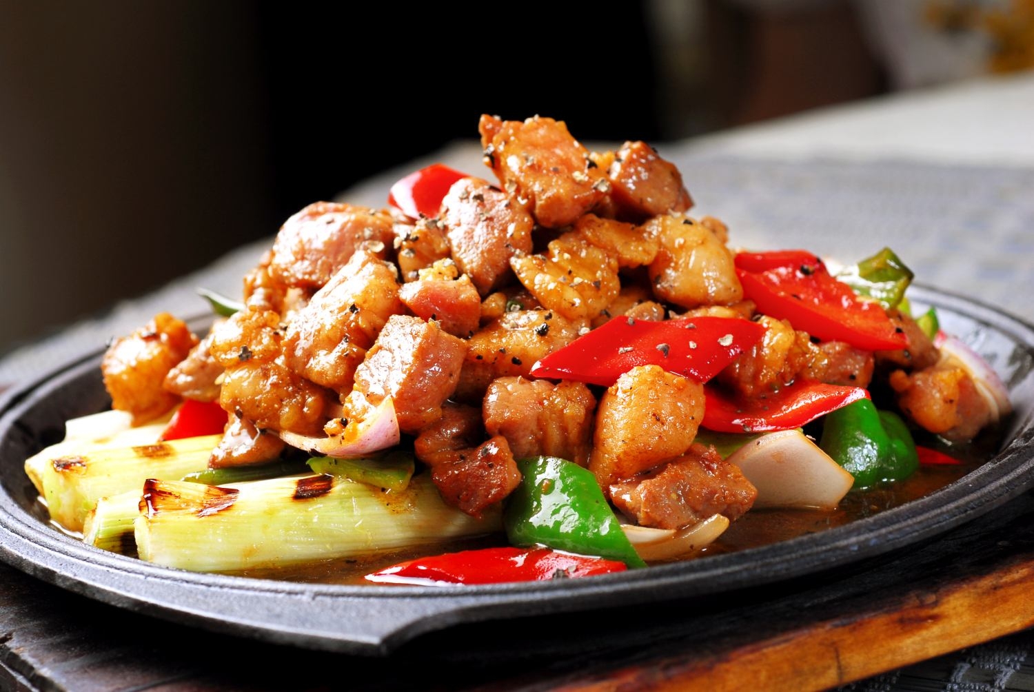 餐饮美食热---板烧肥牛粒宣传图片灯箱