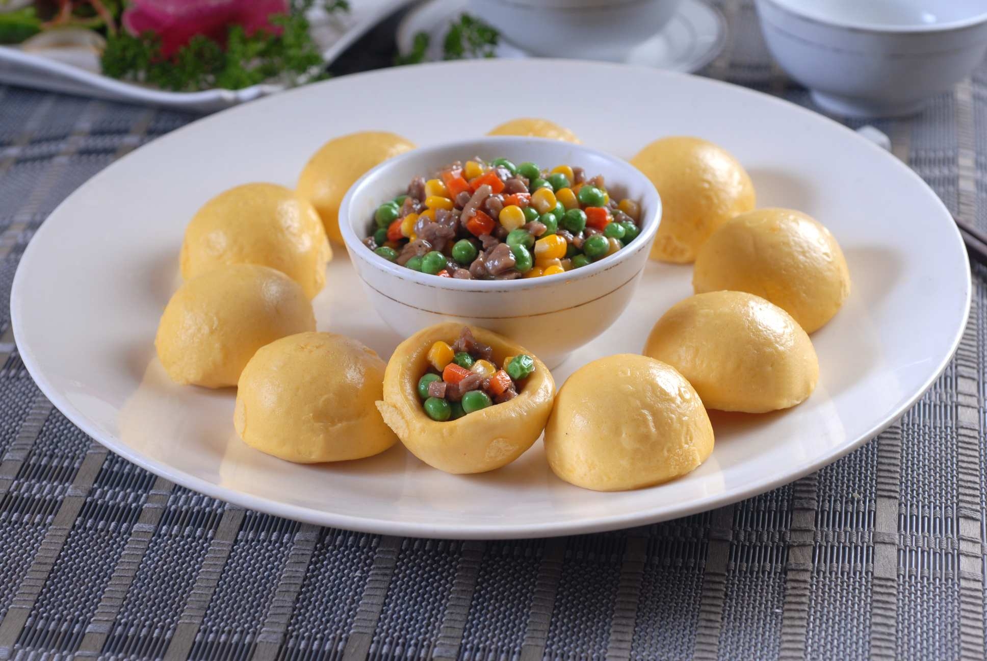 餐饮美食黄金粗粮包宣传图片灯箱