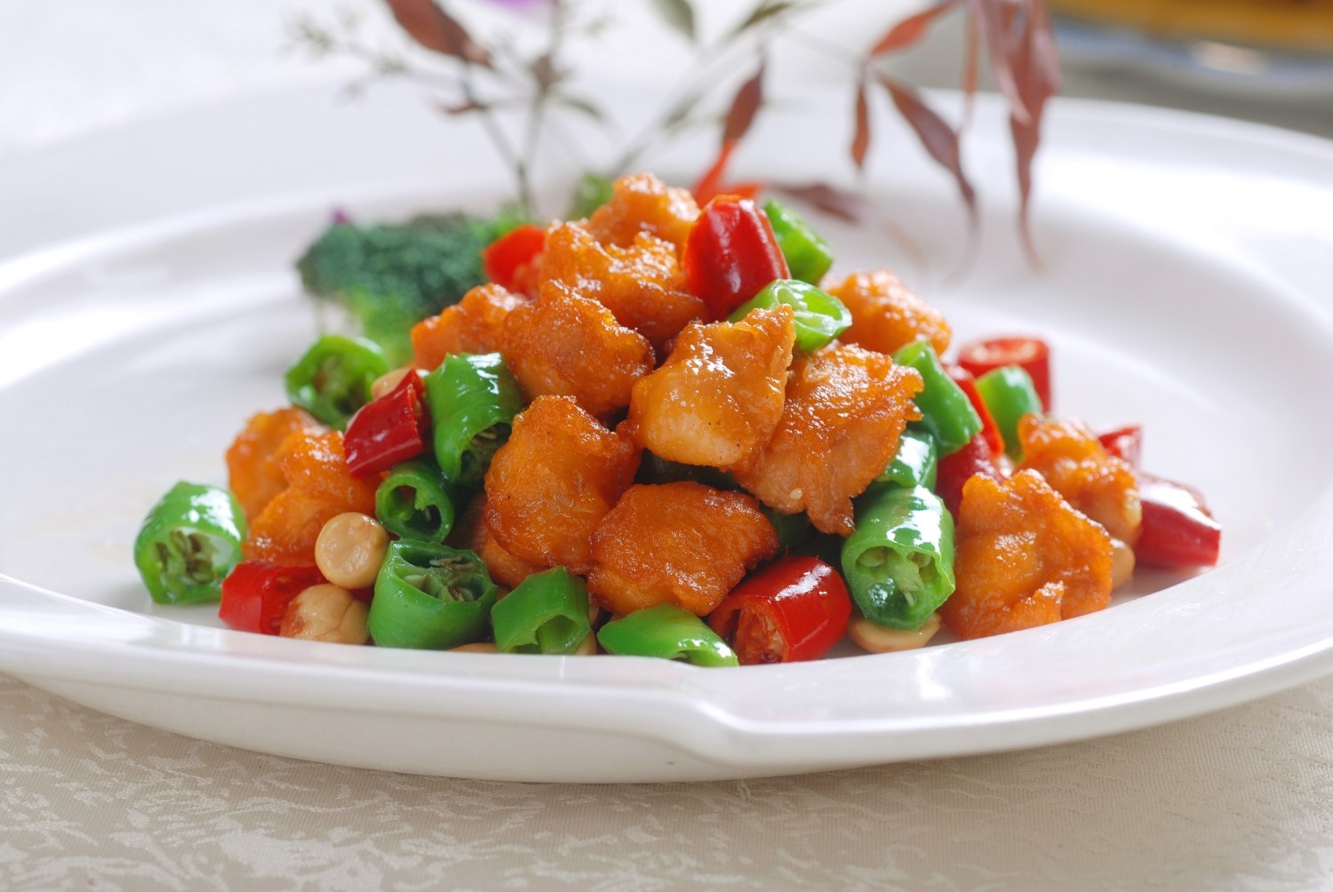 餐饮美食川菜鹅肝酱爆掌心高清图片