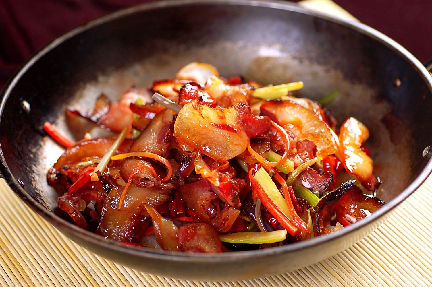 餐饮美食原生态-火爆腊猪脸宣传图片灯箱