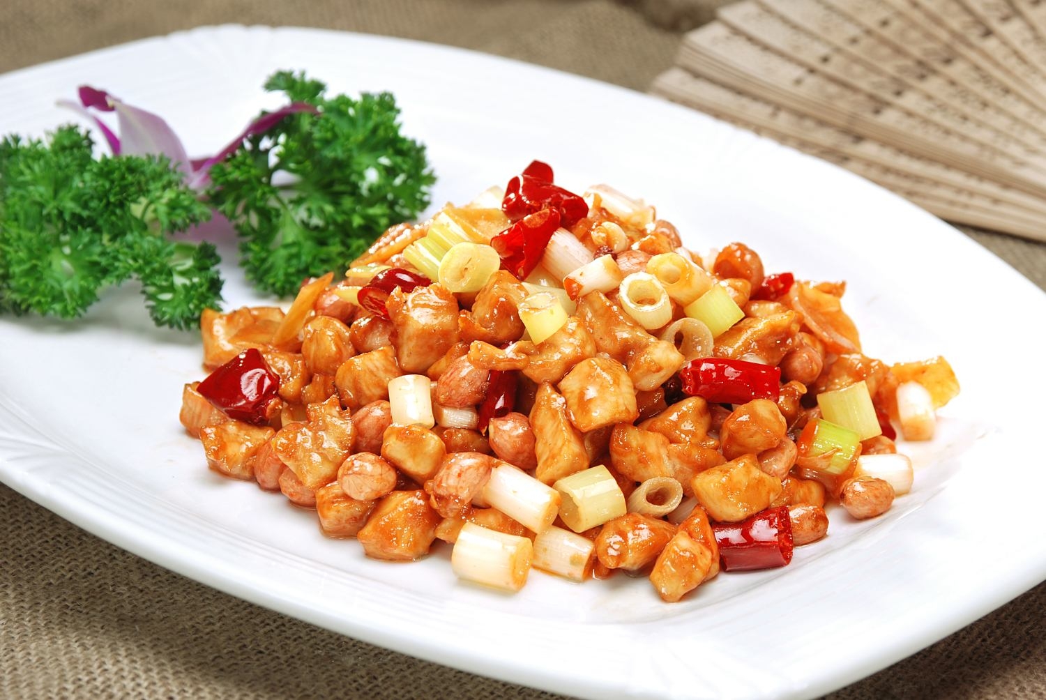 餐饮美食热宫保鸡丁高清图片