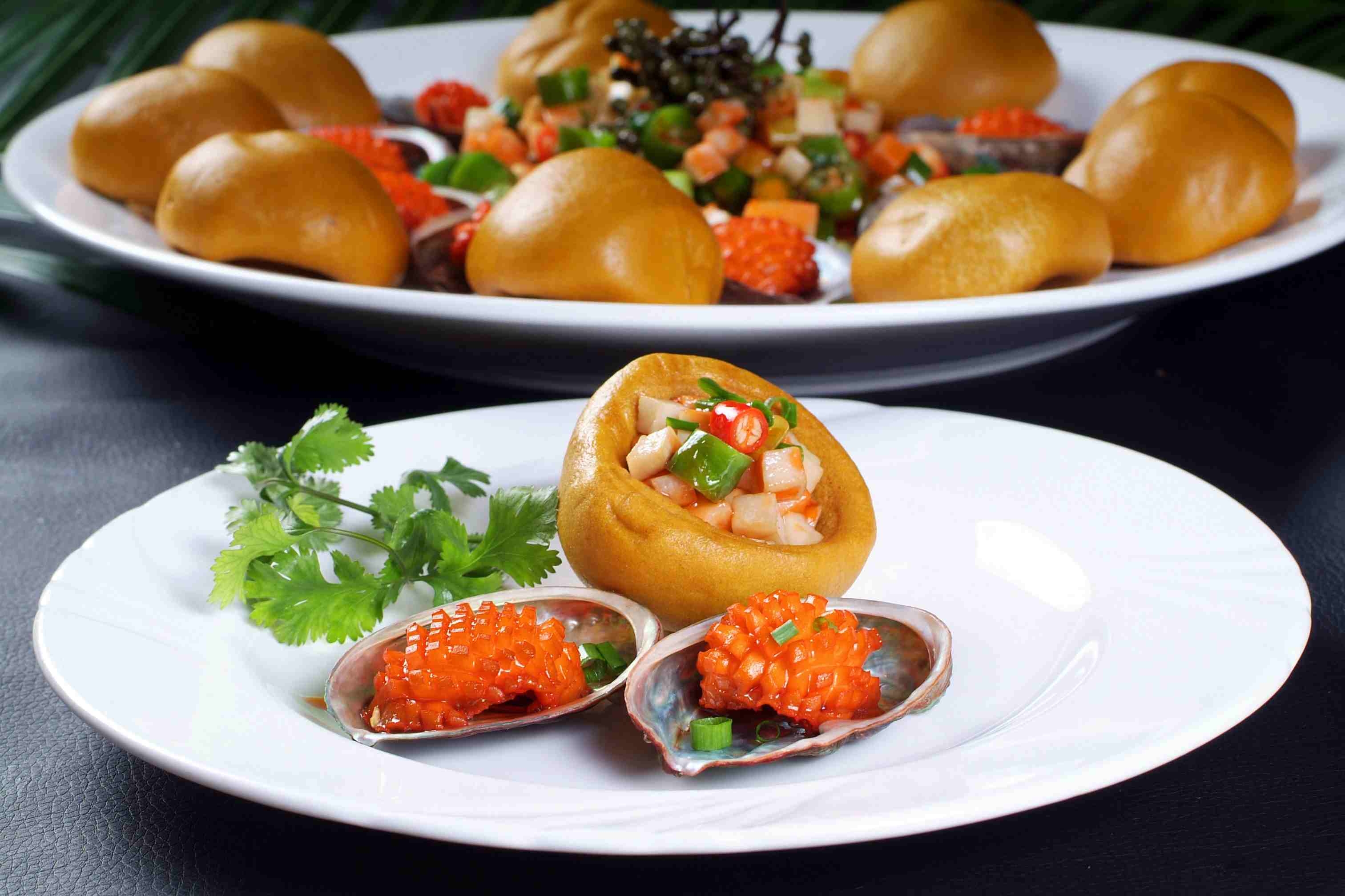 餐饮美食热大麦香酿鲜鲍高清图片