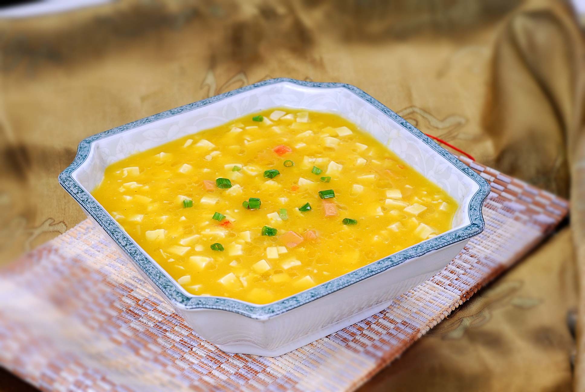 餐饮美食川菜黄金豆花高清图片