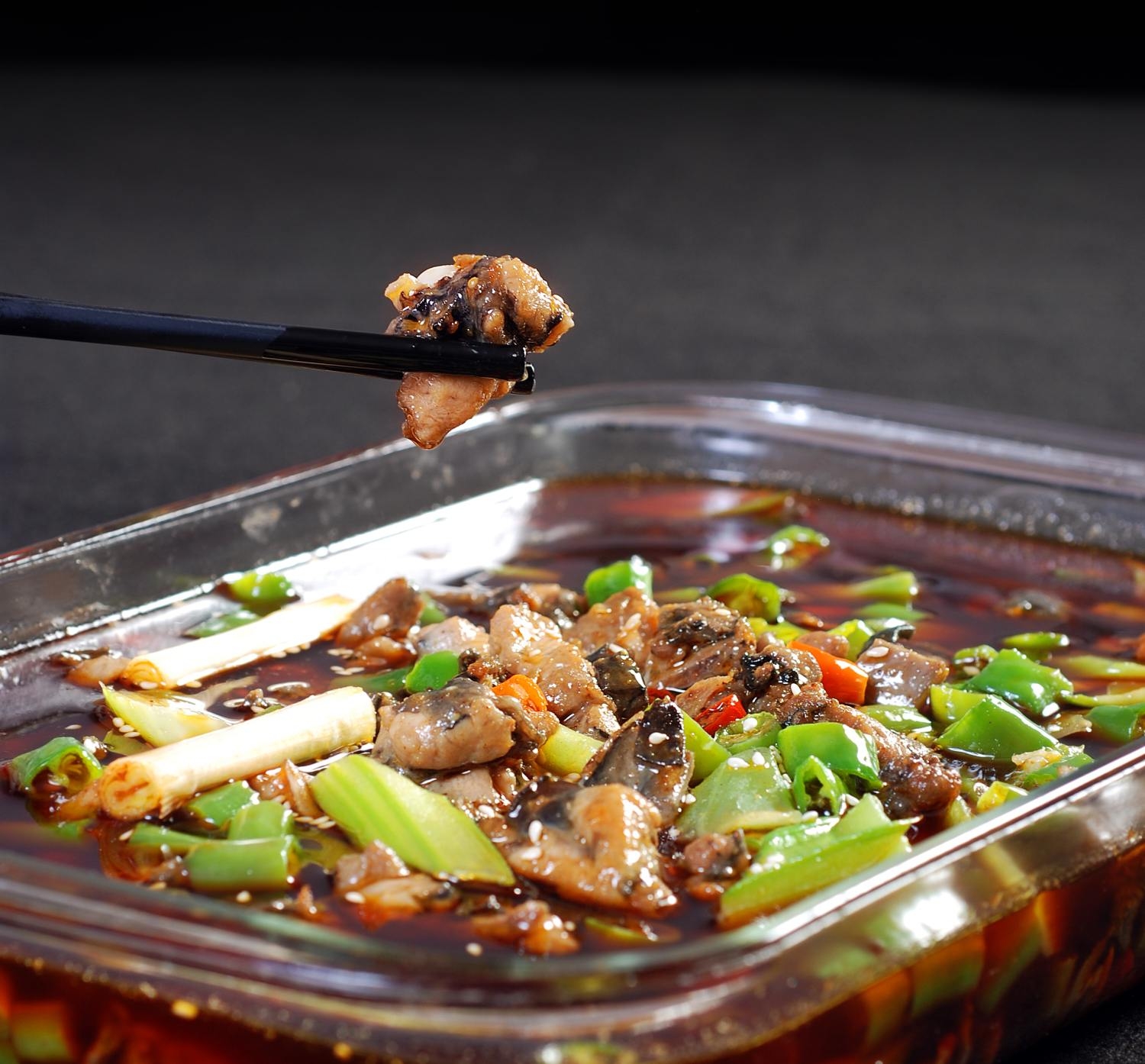 餐饮美食川菜青椒辣子鸡高清图片