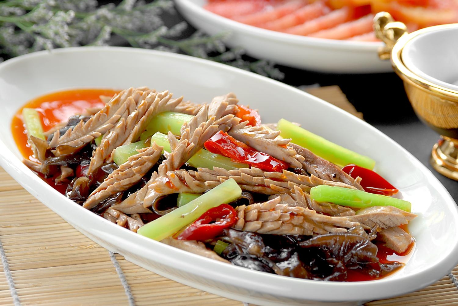 餐饮美食泡椒腰花高清图片