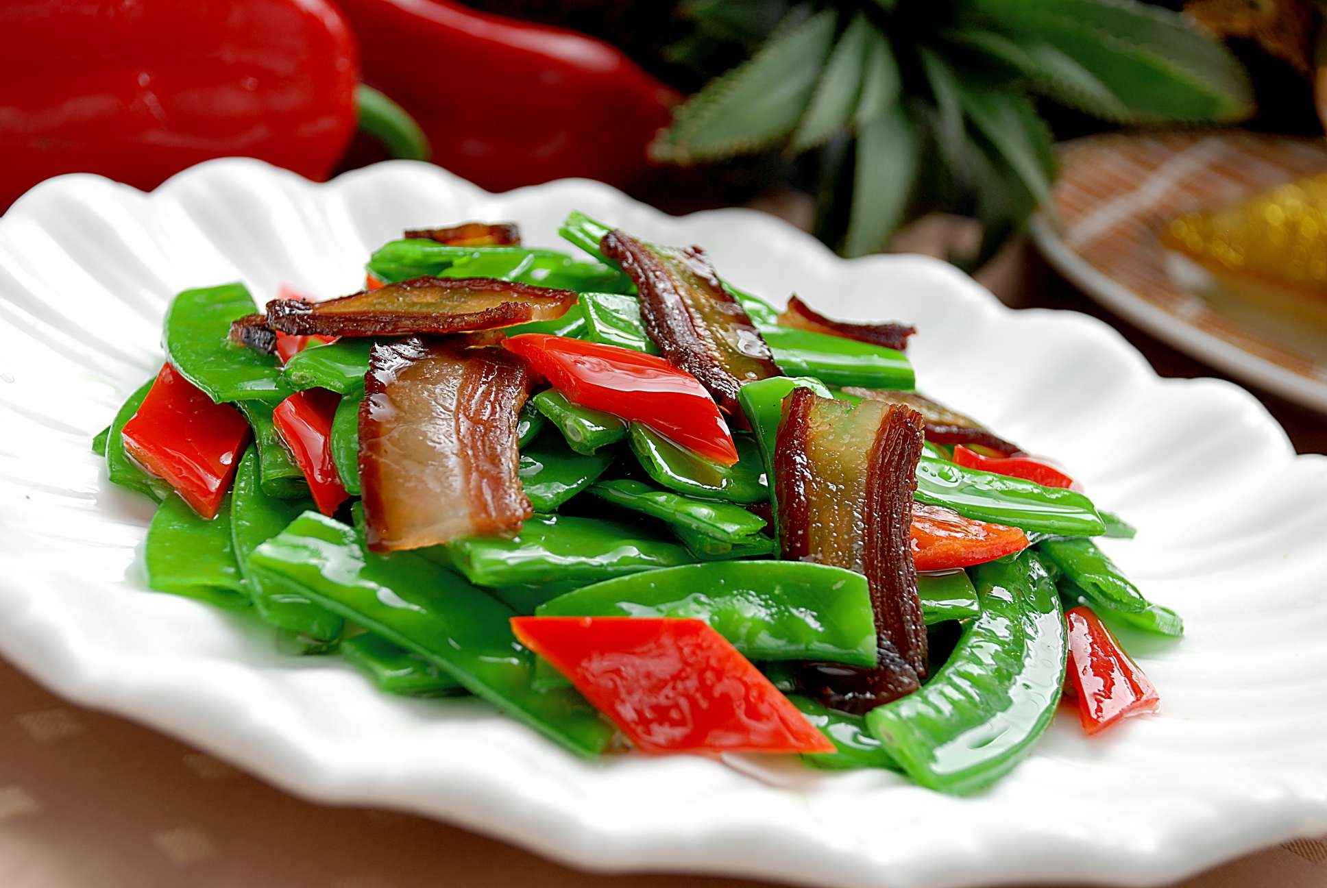 特色炒豆角高清图片