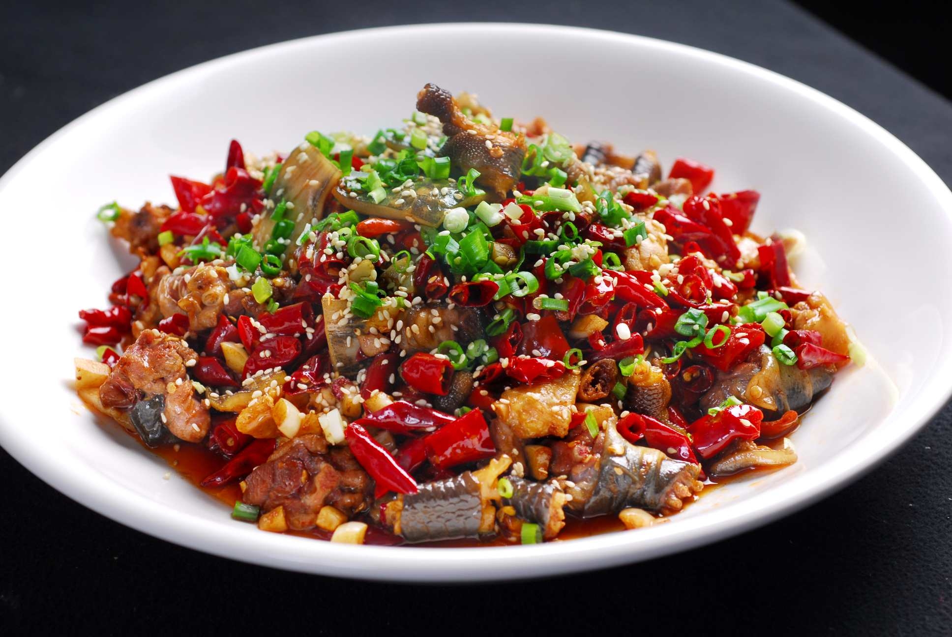 餐饮美食特色热小鸡焖甲鱼高清图片