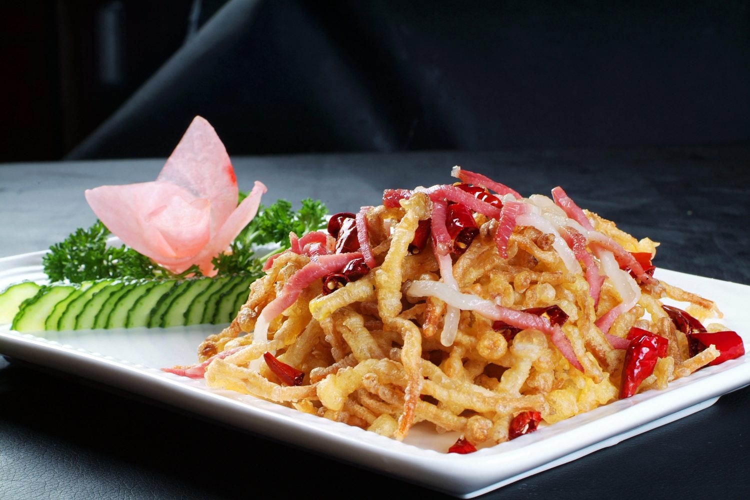 餐饮美食川菜脆脆金菇高清图片