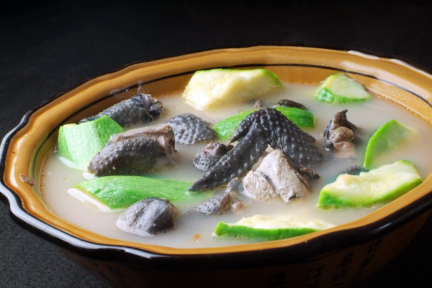 农家南瓜鸡高清图片