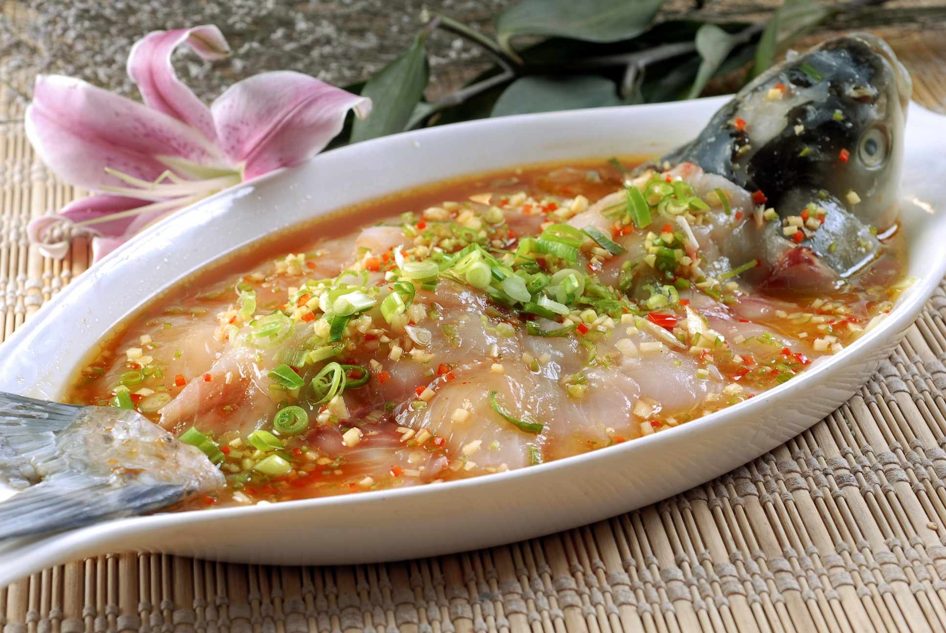 餐饮美食生椒鱼高清图片