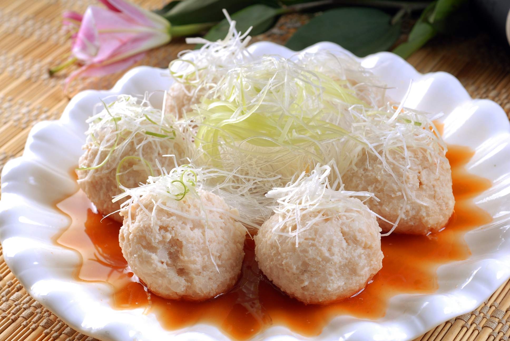 餐饮美食白灼萝卜丸子高清图片