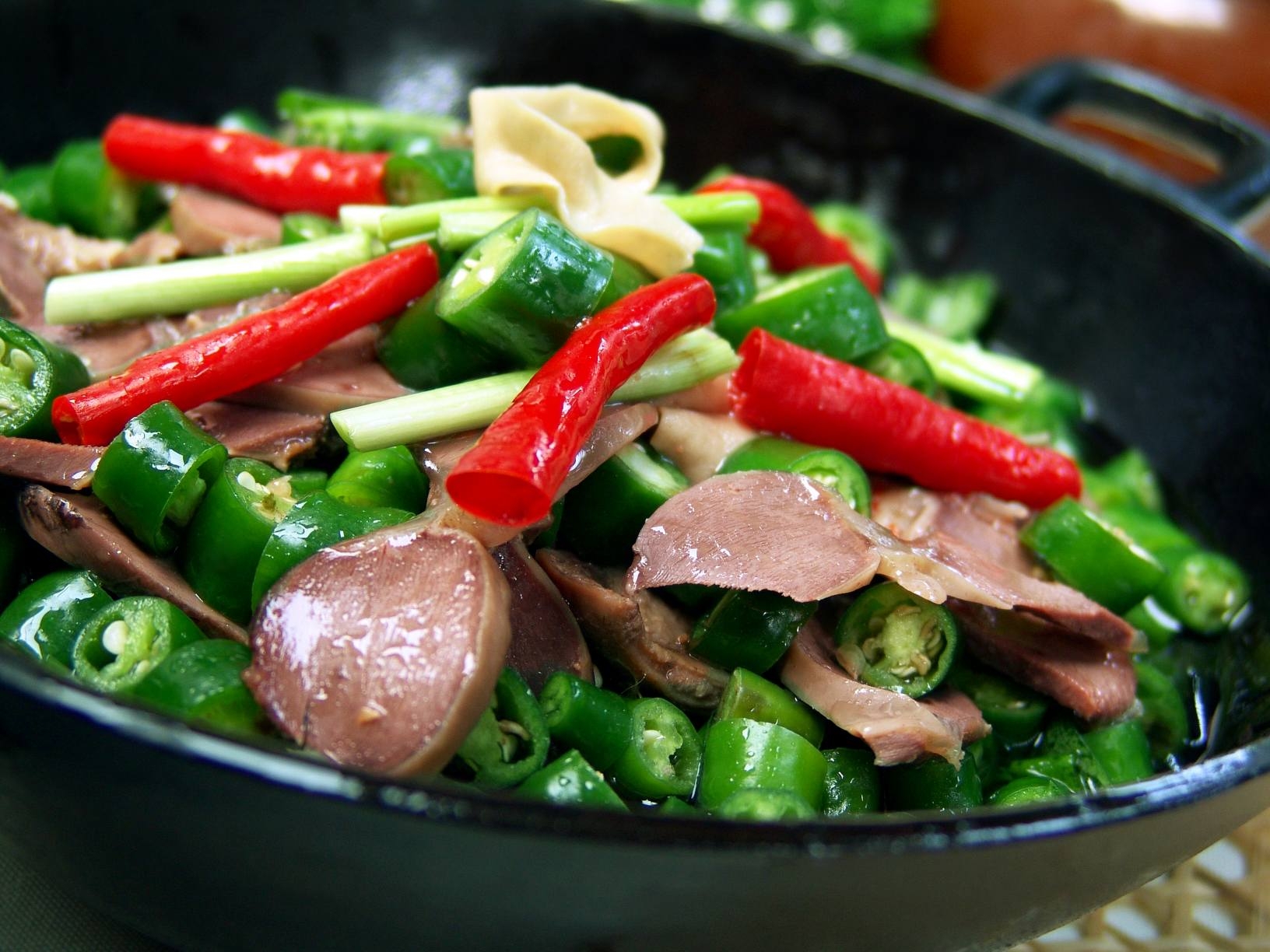 餐饮美食青椒鸡杂王宣传图片灯箱