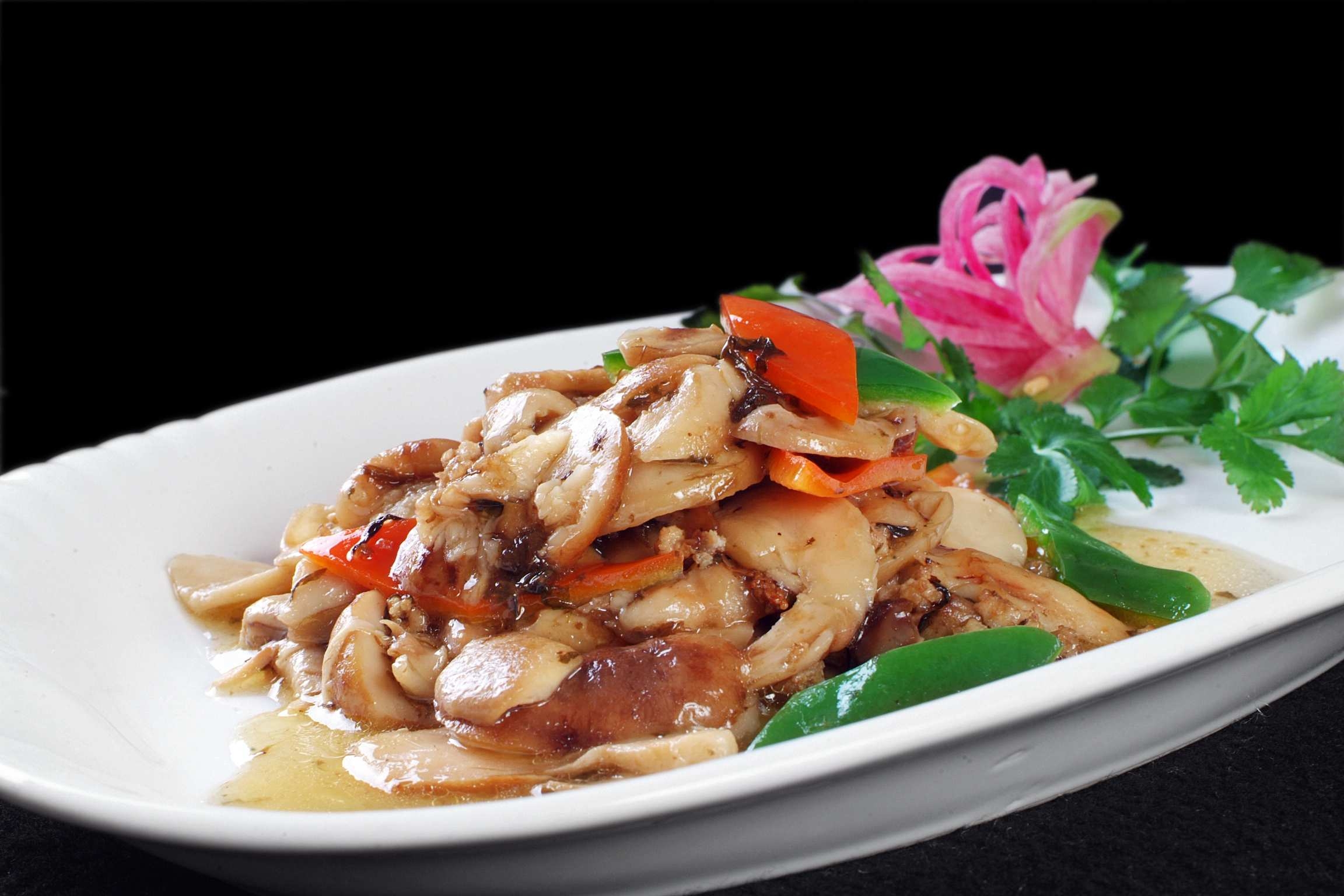 高清图片餐饮美食川菜橄榄肉碎炒松茸高清图片