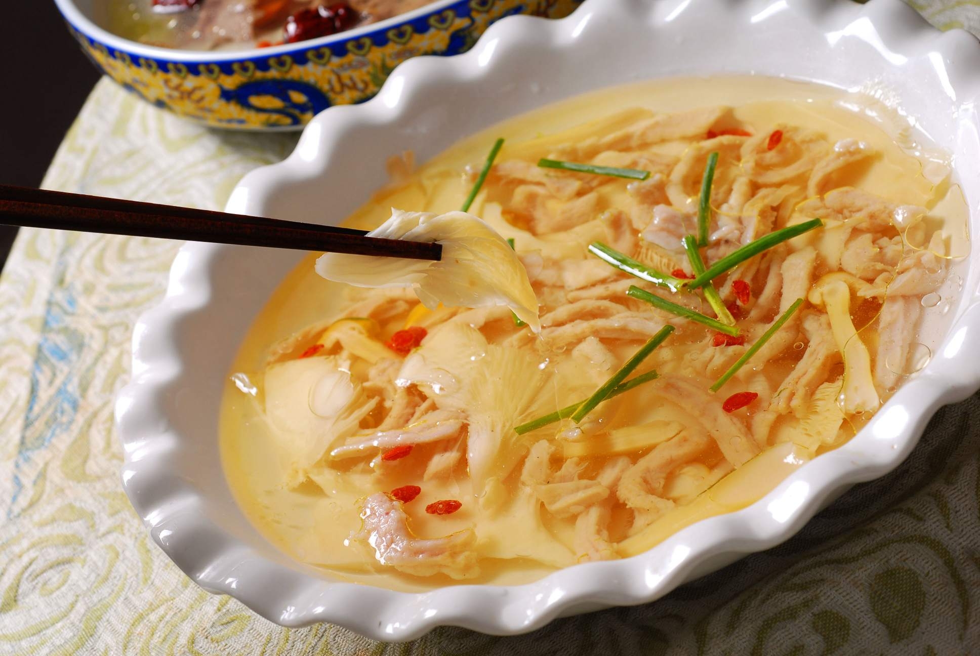 餐饮美食川菜精品菌汤兔柳高清图片