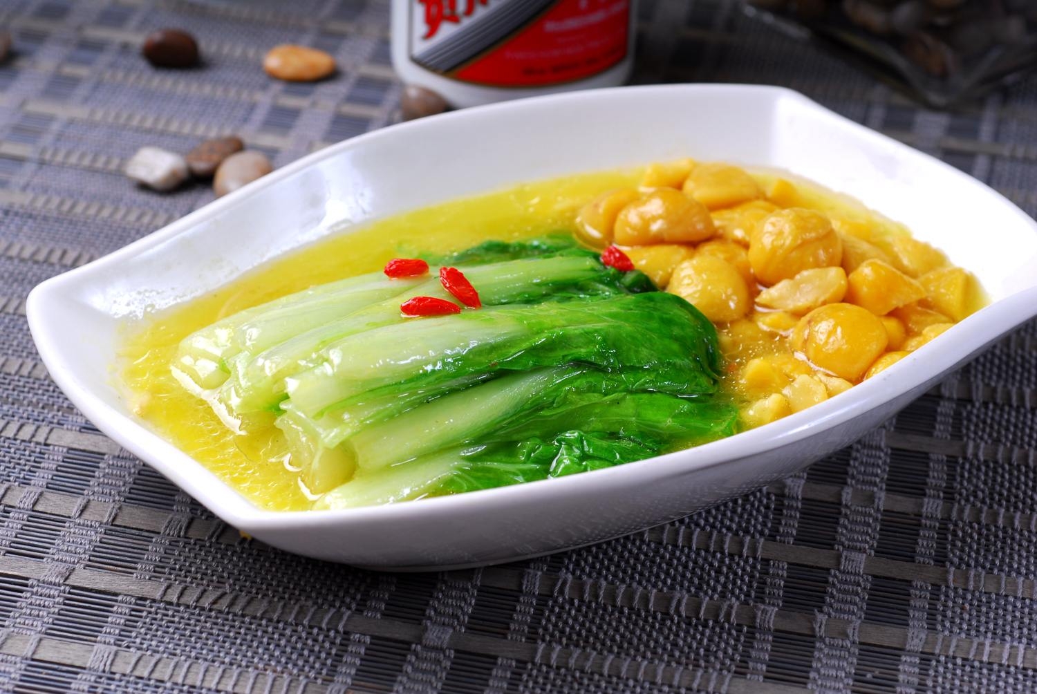 鸡汁板栗白菜高清图片