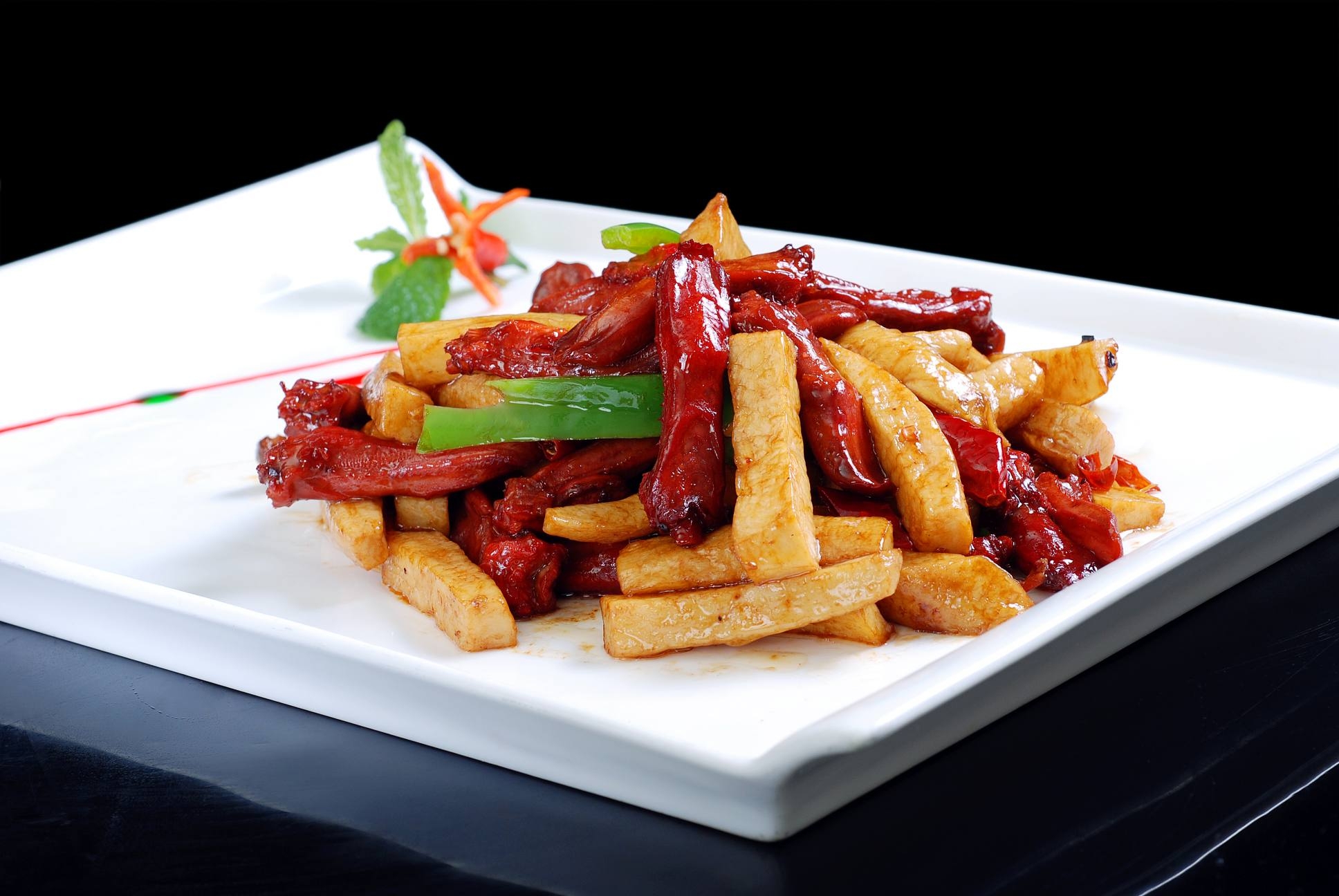 餐饮美食杏鲍菇炒鸭舌高清图片