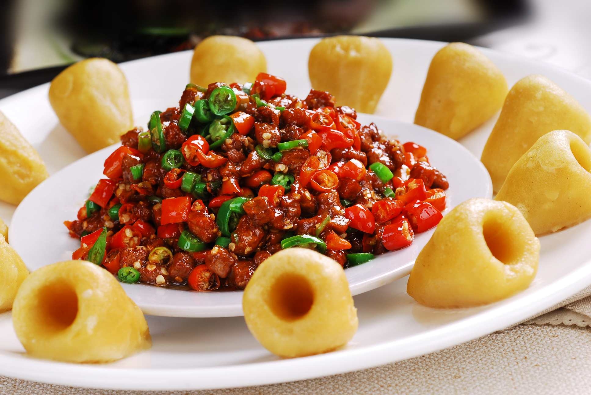 餐饮美食断刀窝头牛肉高清图片