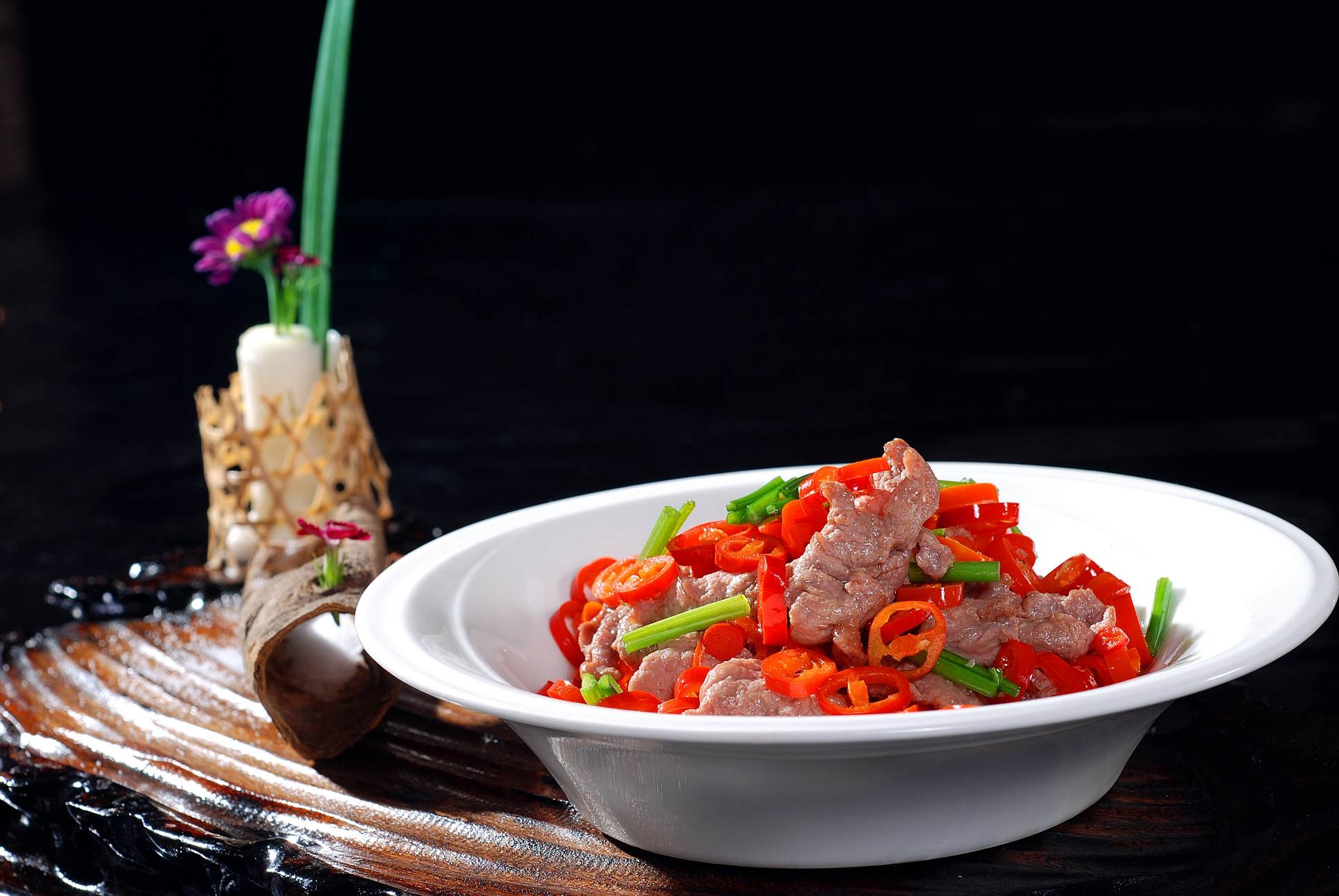 小炒黑山羊高清图片