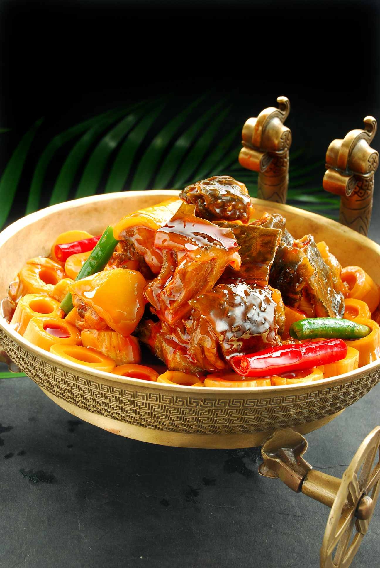 铜车野生大甲鱼高清图片