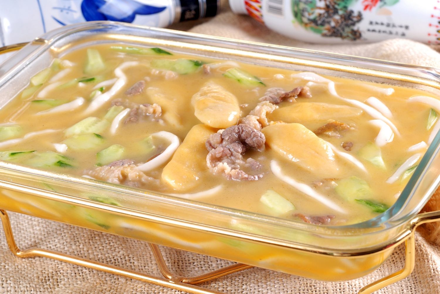 古城金汤肥牛高清图片