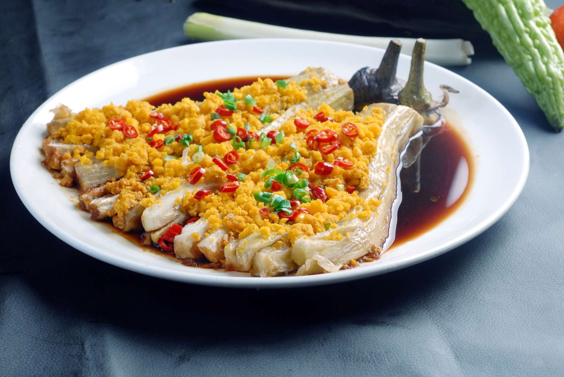 餐饮美食极品茄子高清图片