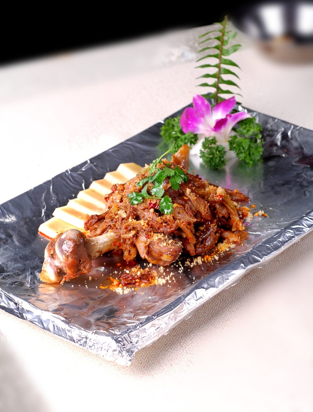 餐饮美食热菜边疆烤羊腿高清图片