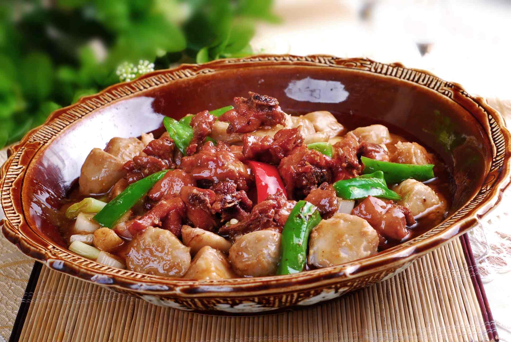 美味对话芋儿钵钵鸡高清图片