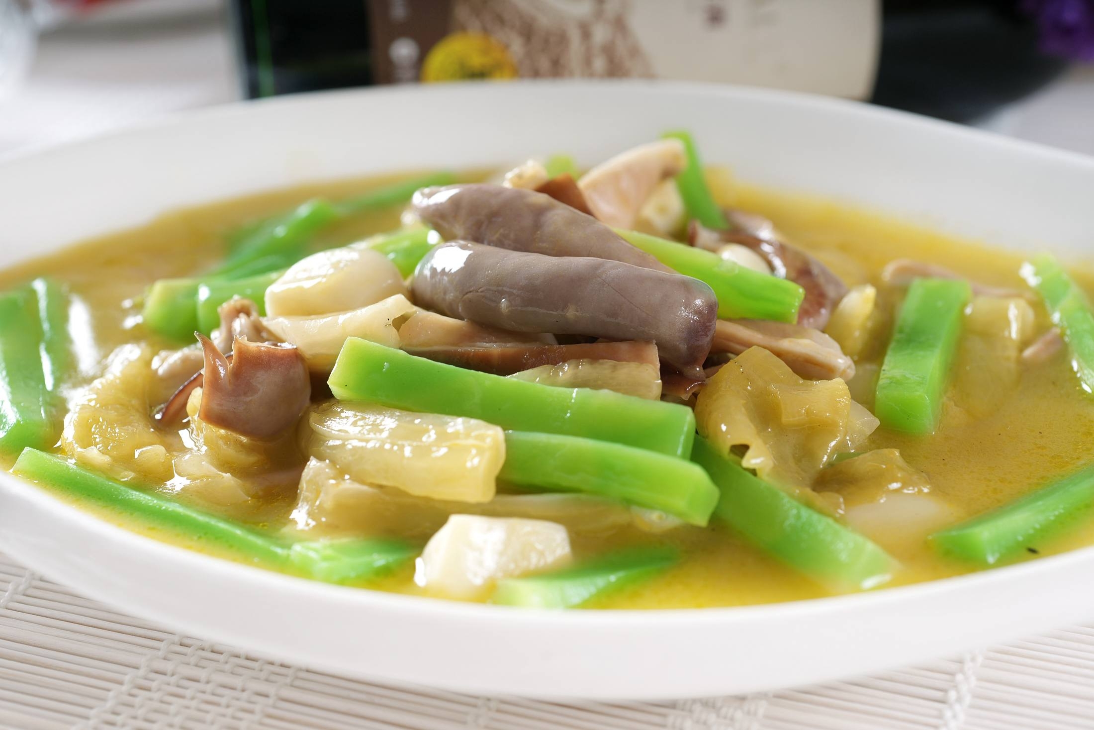 餐饮美食热山椒肚条高清图片