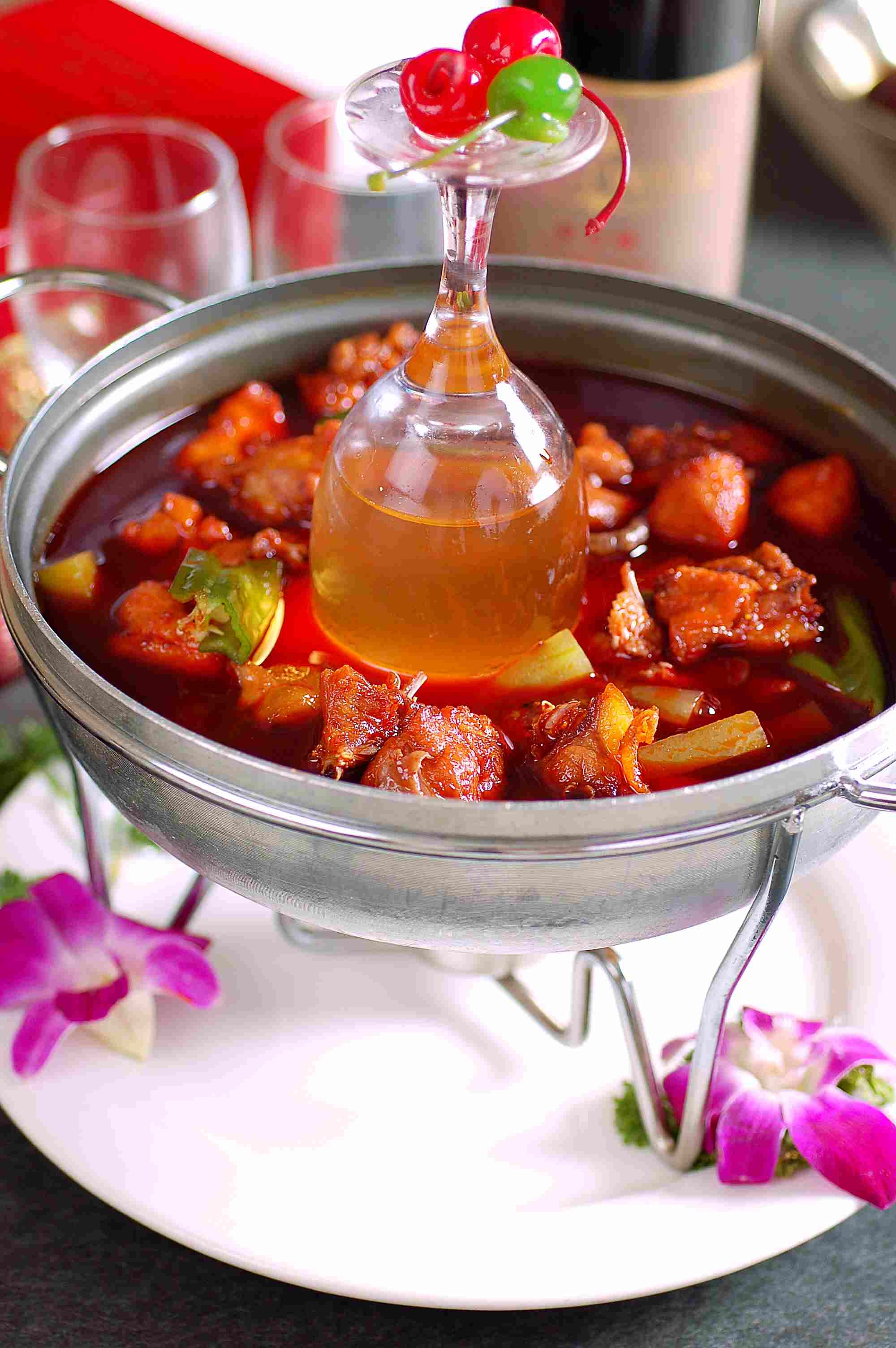 高清图片餐饮美食川菜啤酒焖山鸡高清图片