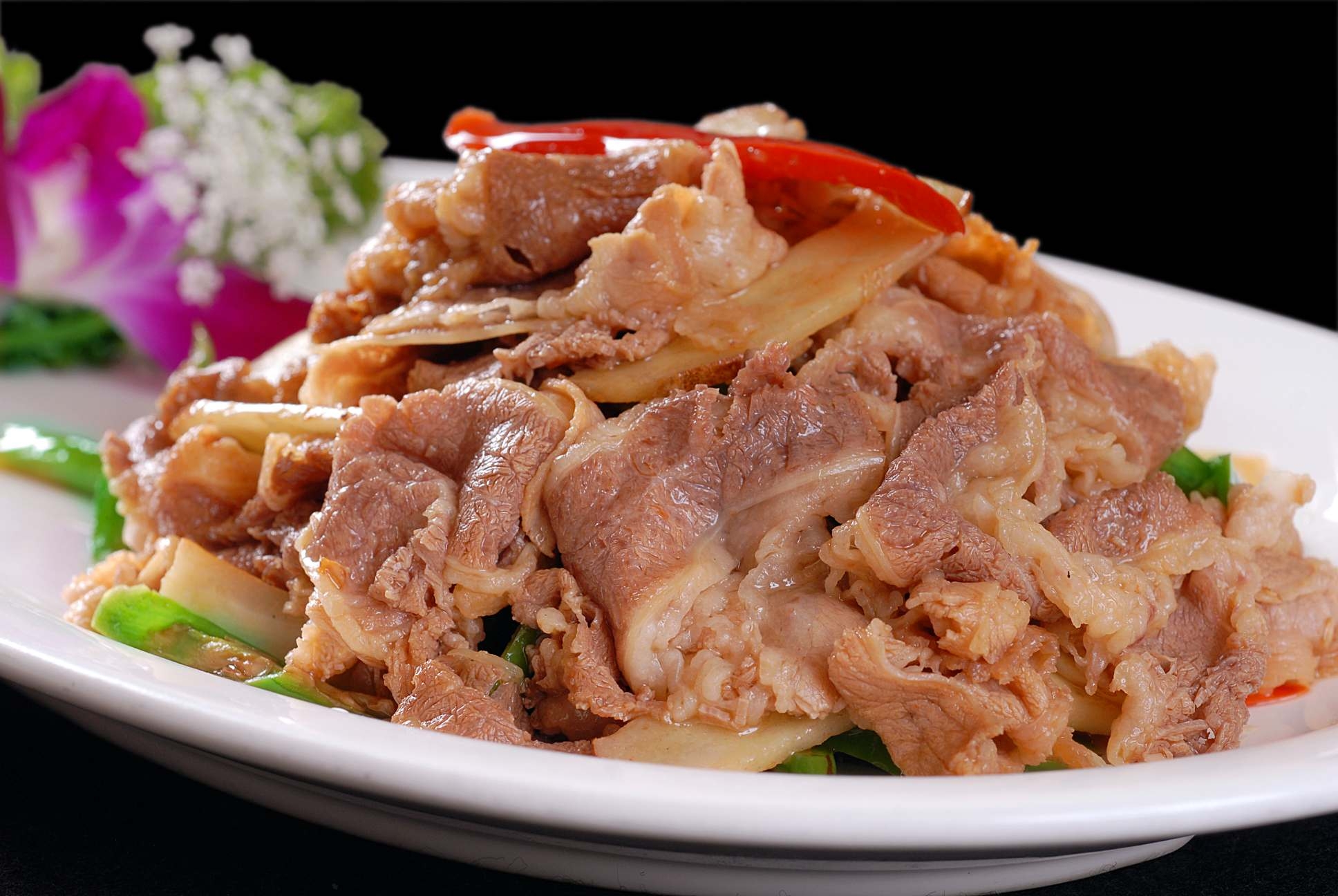 餐饮美食沙姜肥牛高清图片